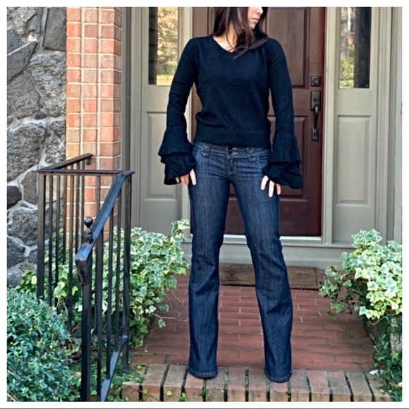 ✨LAST ONE ✨Black bell sleeves sweater - Picture 8 of 8